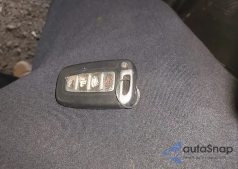 2013 Hyundai Sonata Limited 2.0T z USA, uszkodzony, nr VIN 5NPEC4AB7DH623371